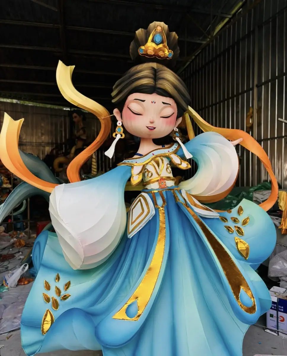 Lantern figure hand-painting blue dress finished