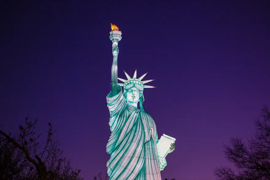 Statue of Liberty Lantern lantern by Spark Lantern, Zigong